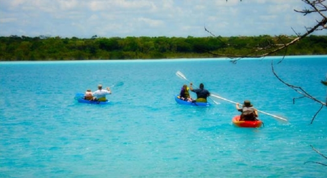  Paddling to the lagoon 